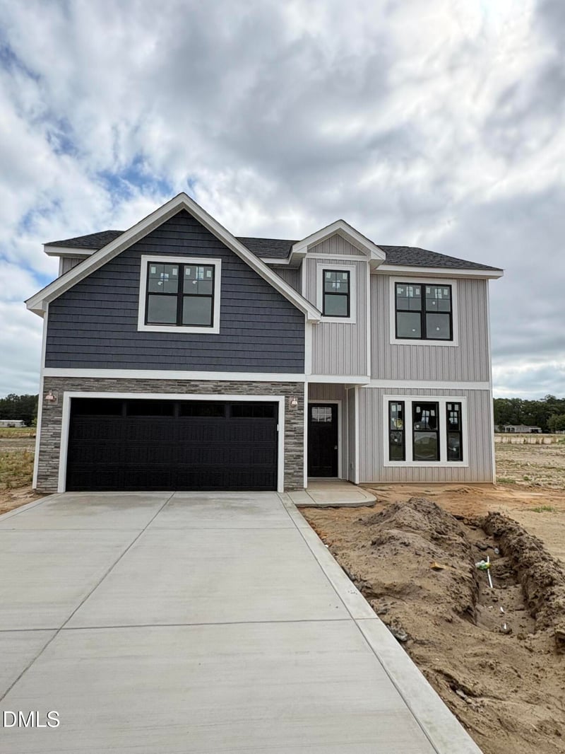 1548 Eastbay Dr, Fayetteville, NC 28312