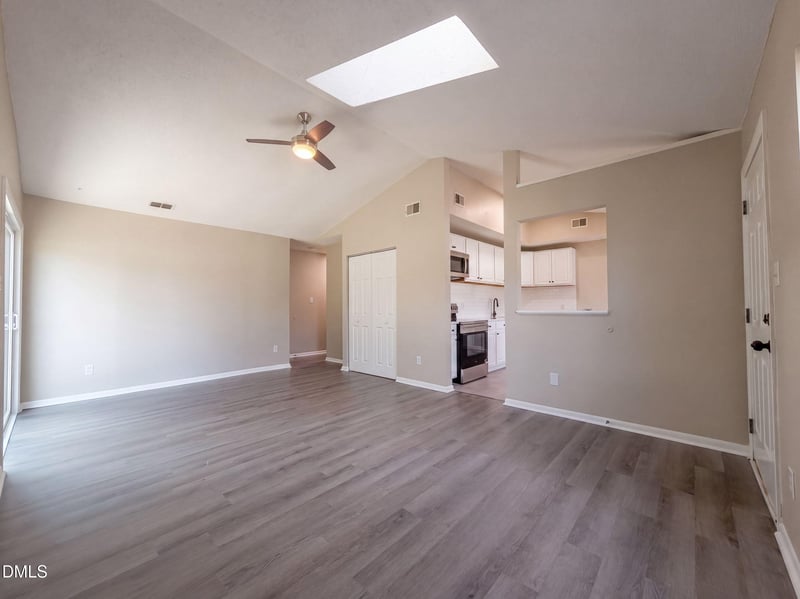 1549 Bingham Dr, Fayetteville, NC 28304