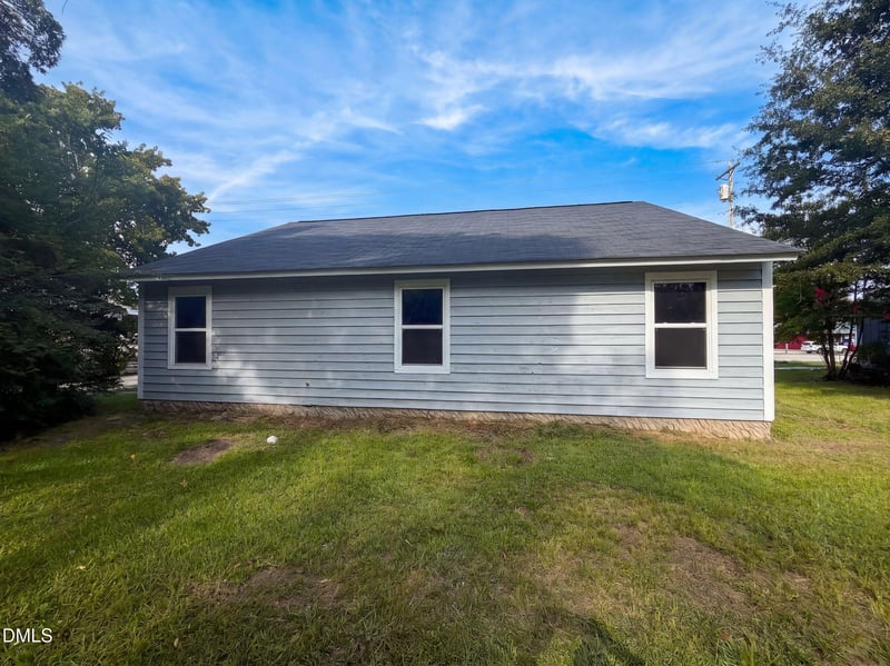 1549 Bingham Dr, Fayetteville, NC 28304