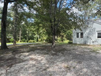 155 1st St, Henderson, NC 27536