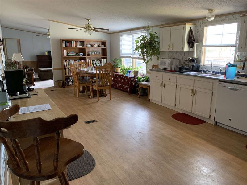 155 Angleview Dr, Wendell, NC 27591