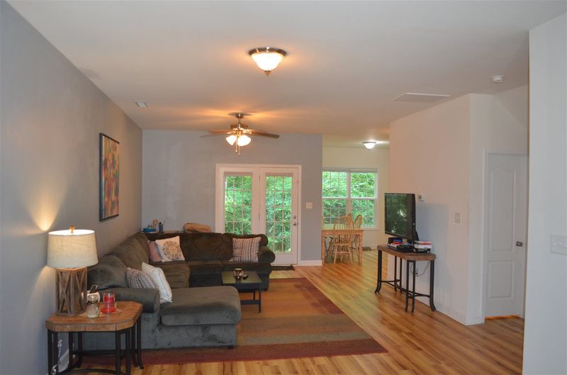155 Beechleaf Ct, Clayton, NC 27520