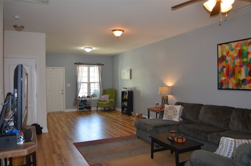 155 Beechleaf Ct, Clayton, NC 27520