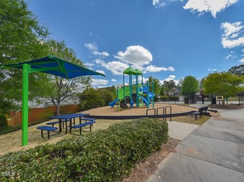 155 Cypress Hill Ln, Holly Springs, NC 27540