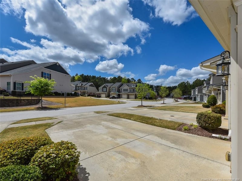 155 Cypress Hill Ln, Holly Springs, NC 27540