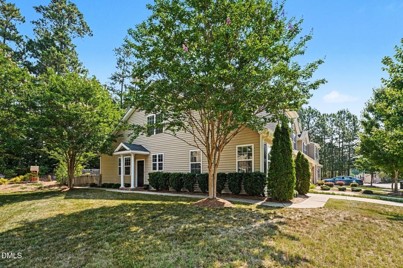 155 Florians Dr, Holly Springs, NC 27540