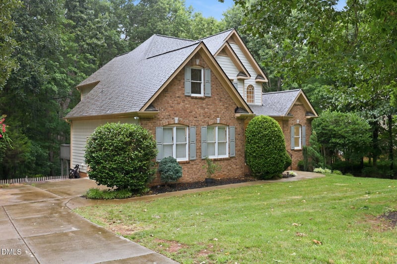 155 Georgetown Woods Dr, Youngsville, NC 27596