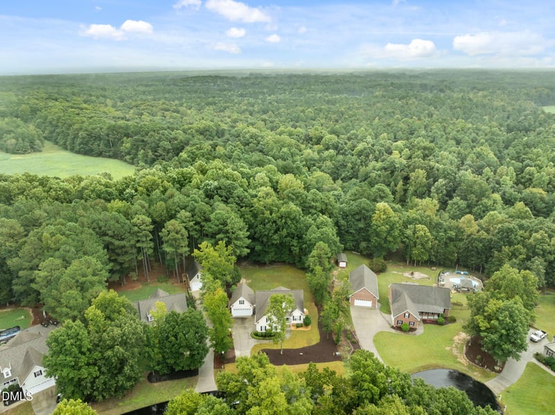 155 Oak Leaf Trl, Youngsville, NC 27596