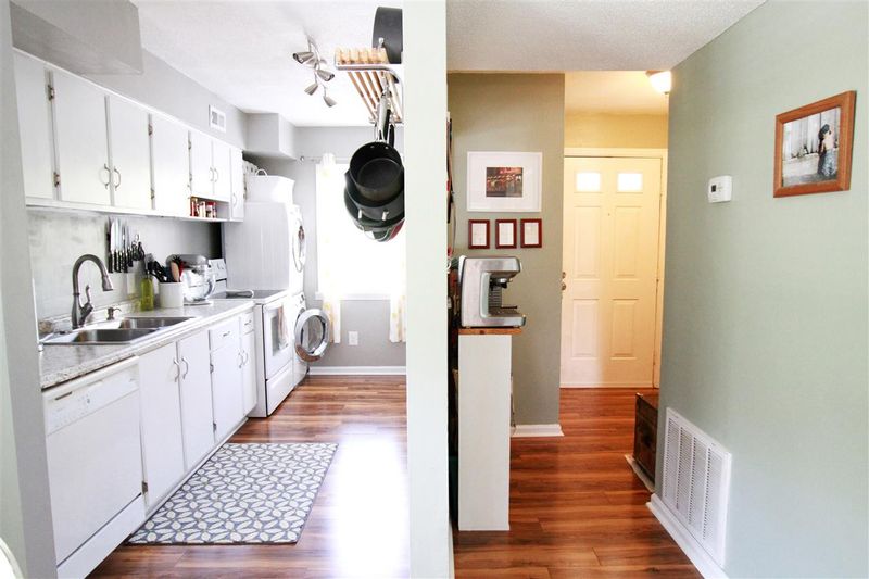 155 Schultz St, Chapel Hill, NC 27514