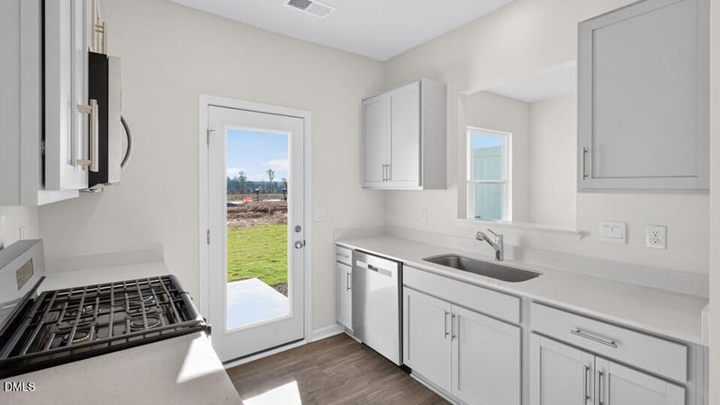 155 Starlight St, Sanford, NC 27330