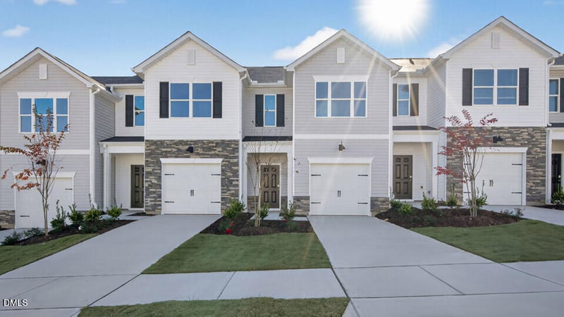 155 Starlight St, Sanford, NC 27330