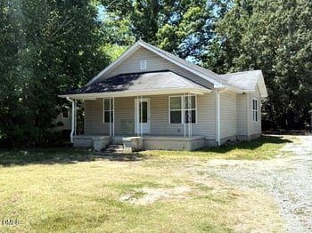 1550 W Davis St, Burlington, NC 27215