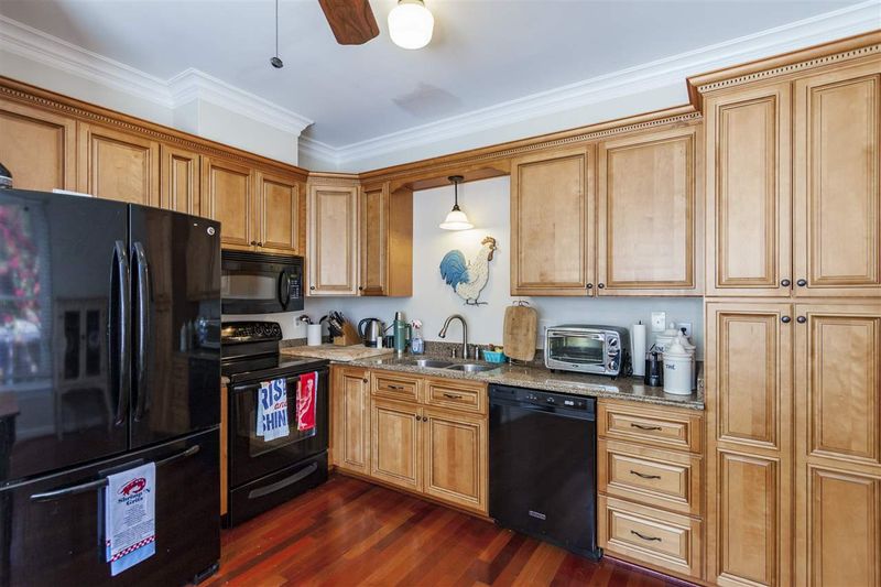 1551 Village Glenn Dr, Raleigh, NC 27612