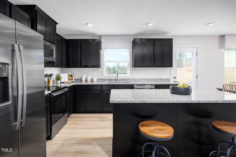 1552 Ivy Meadow Ln, Zebulon, NC 27597