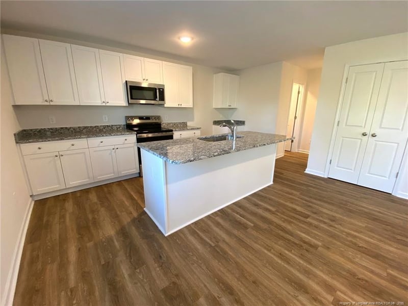 1553 Percheron Pa, Fayetteville, NC 28312