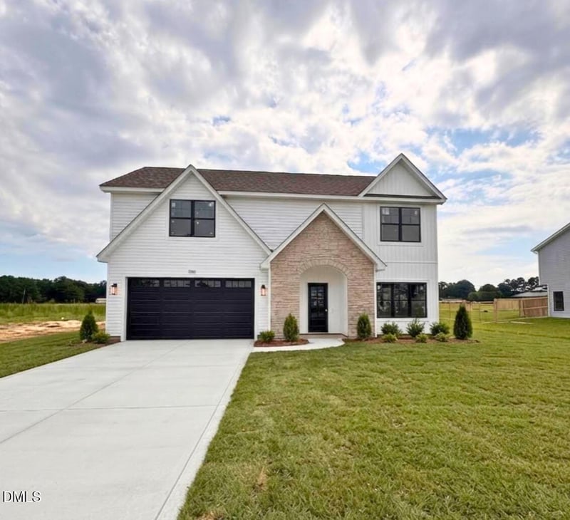 1556 Eastbay Dr, Fayetteville, NC 28312