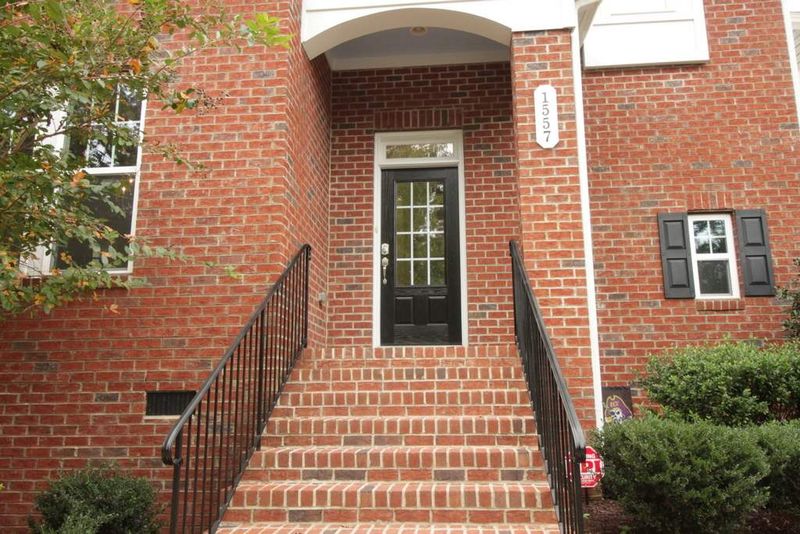 1557 Fullerton Pl, Raleigh, NC 27607