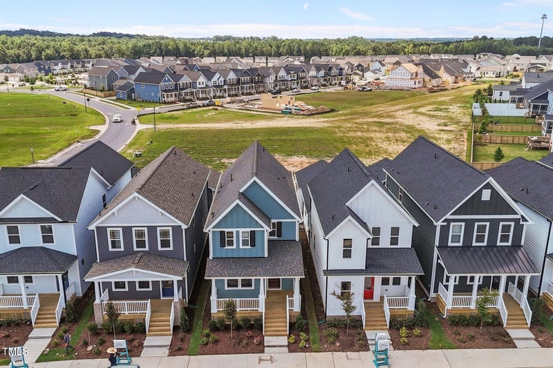 1557 Piney Falls Dr, Wendell, NC 27591