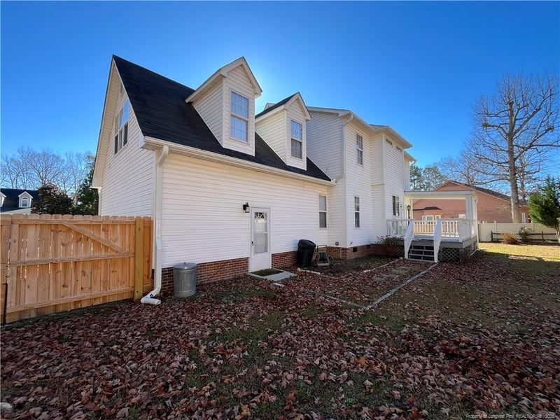 1559 Grassy Branch Dr, Fayetteville, NC 28304