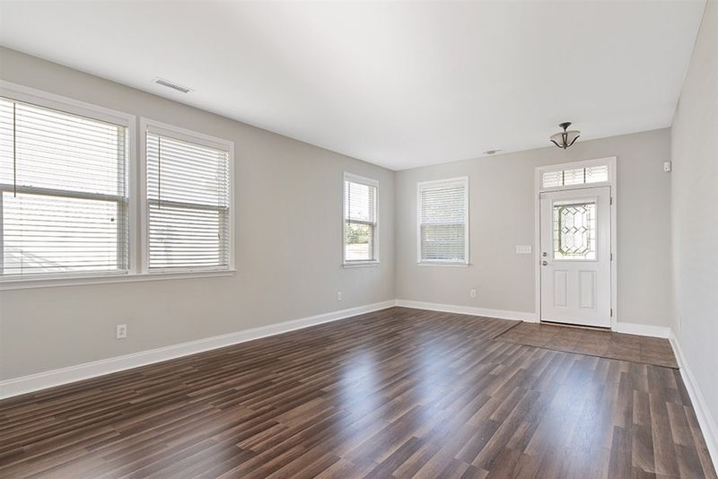 156 Averasboro Dr, Clayton, NC 27520