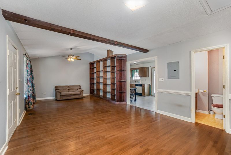156 Dixie Ln, Youngsville, NC 27596
