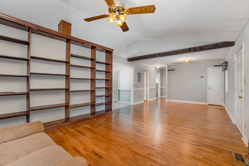 156 Dixie Ln, Youngsville, NC 27596