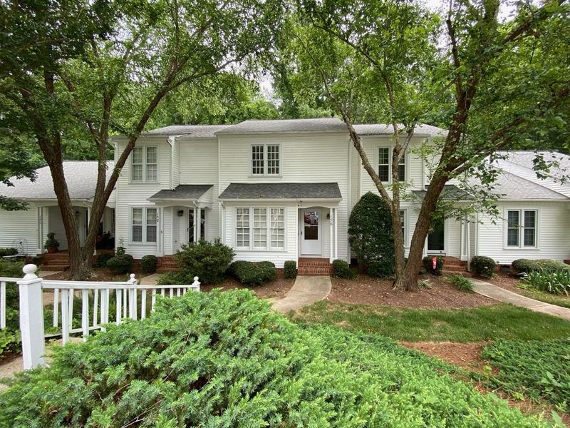 156 Greenmont Ln, Cary, NC 27511