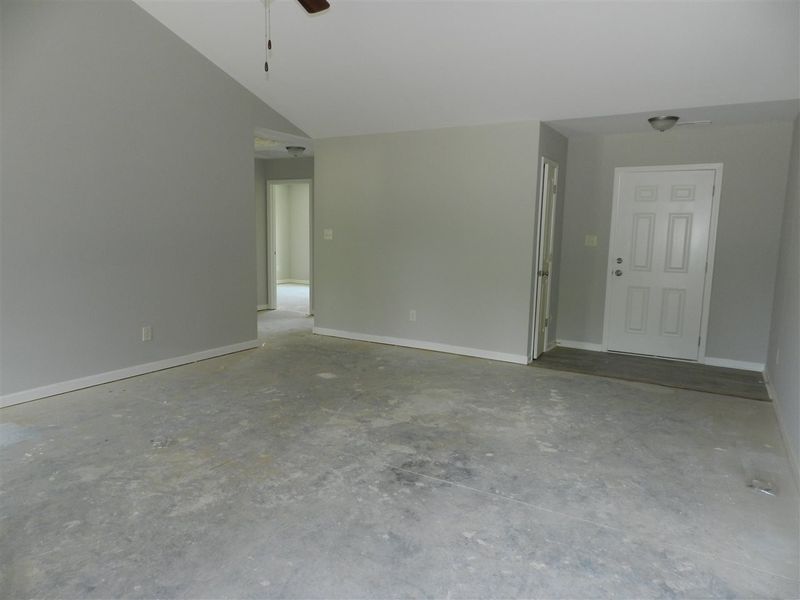 156 Highcroft Cir, Benson, NC 27504