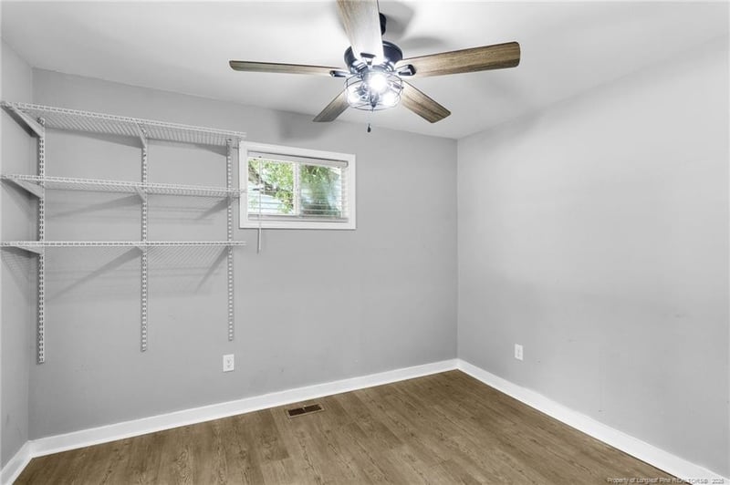 156 Kensington Cir, Fayetteville, NC 28301