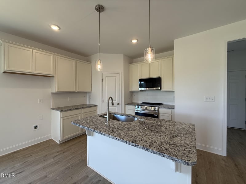156 Longfield Ct, Dunn, NC 28334