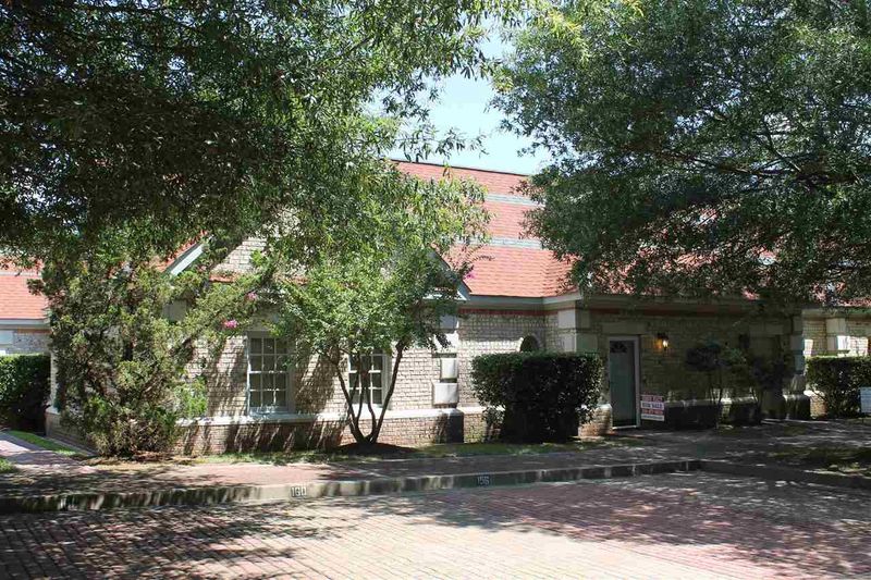156 Presidents Dr, Durham, NC 27704