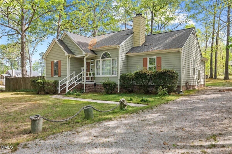 156 Thistle Dr, Youngsville, NC 27596