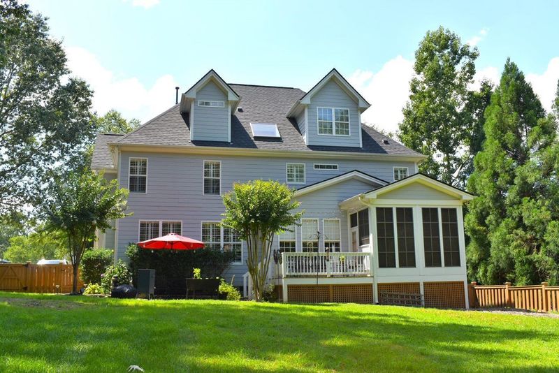 156 Townsend Dr, Clayton, NC 27527