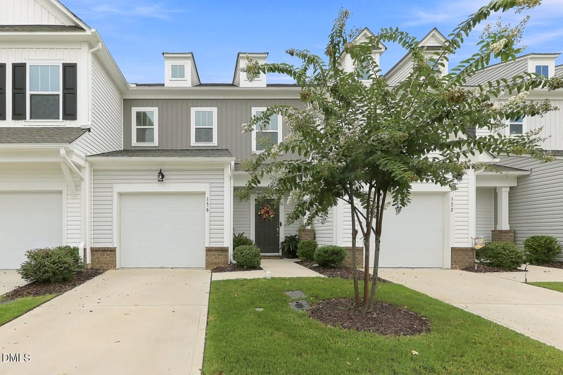 156 Willow Green Dr, Clayton, NC 27527