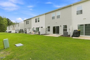 156 Willow Green Dr, Clayton, NC 27527