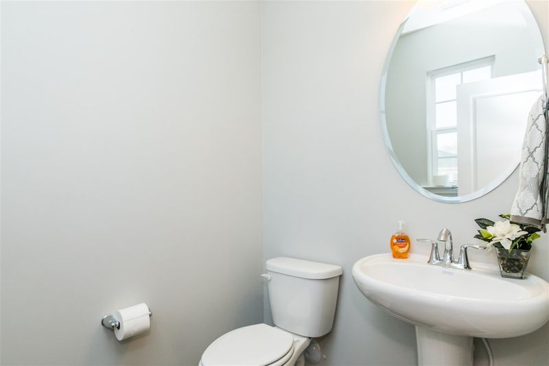 156 Yadkin St, Clayton, NC 27520