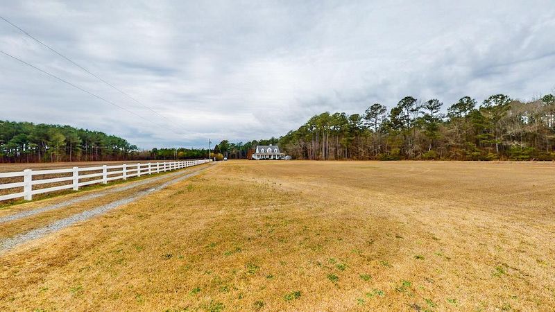 1560 Beasley Rd, Benson, NC 27504