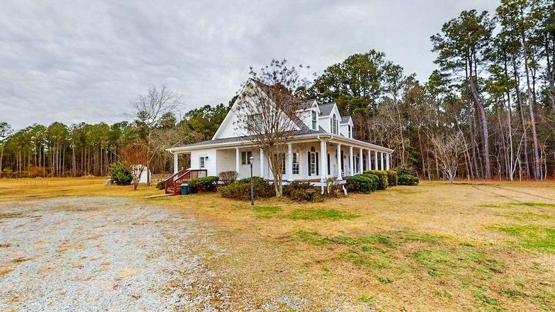 1560 Beasley Rd, Benson, NC 27504