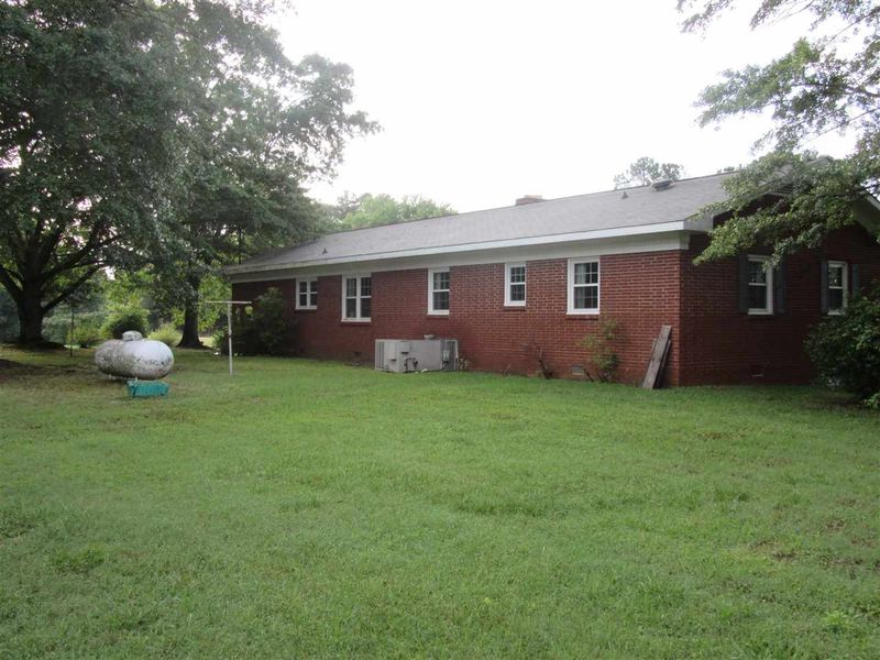 1560 Tarboro Rd, Youngsville, NC 27596