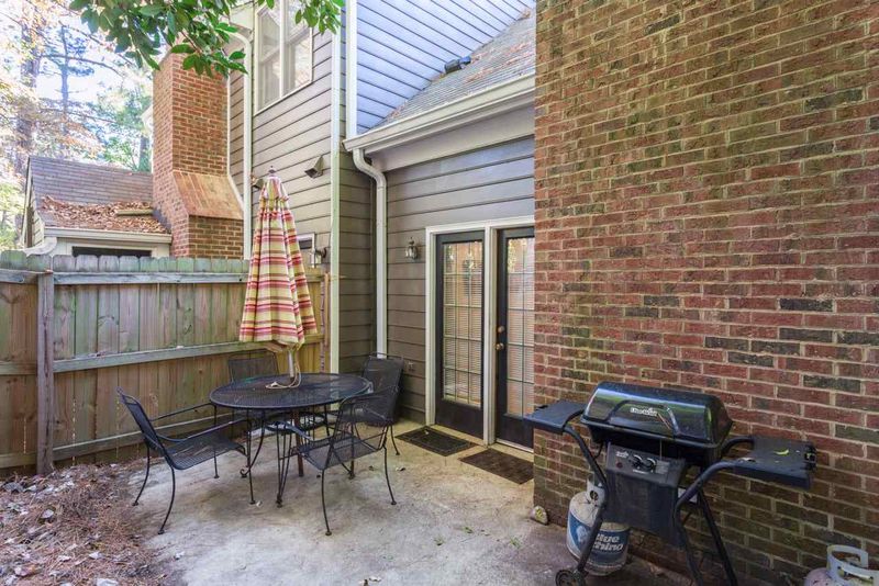 1560 Village Glen Dr, Raleigh, NC 27612