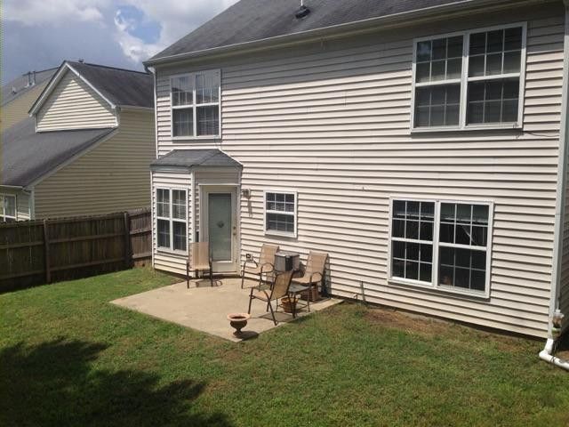 1561 Pebble Ridge Dr, Raleigh, NC 27610