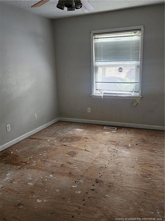 1563 Boros Dr, Fayetteville, NC 28303