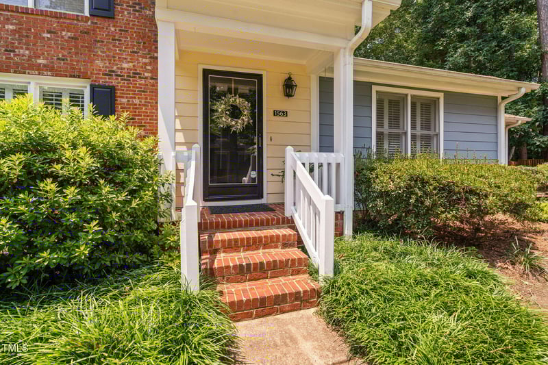 1563 Laureldale Dr, Raleigh, NC 27609
