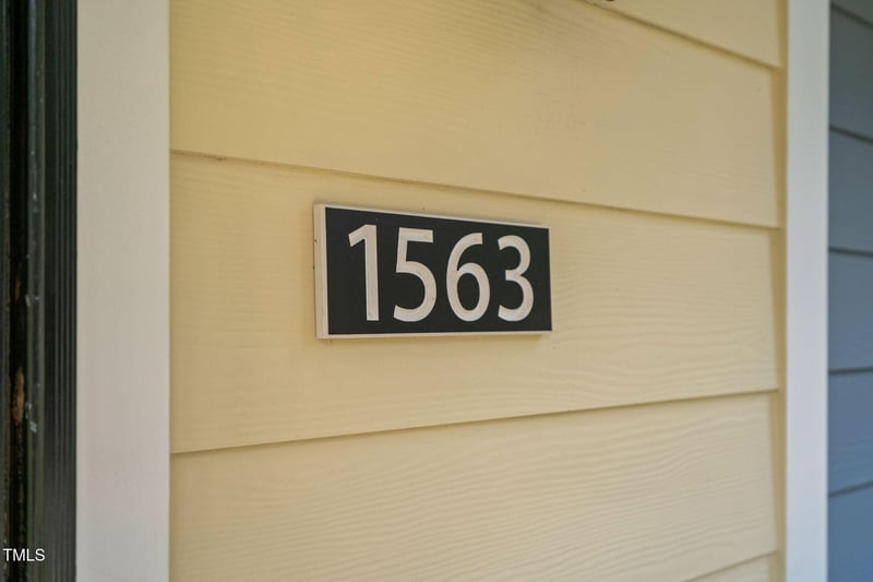 1563 Laureldale Dr, Raleigh, NC 27609