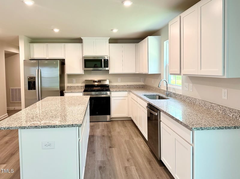 1568 Ivy Meadows Ln, Zebulon, NC 27597
