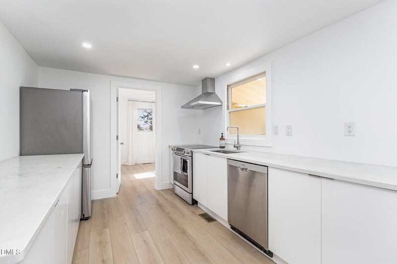 1568 Petty Rd, Graham, NC 27253