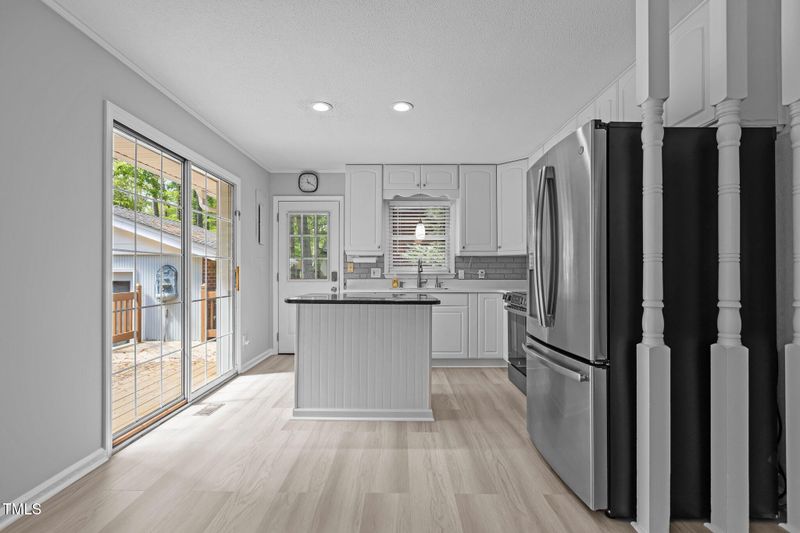 157 Celeste Cir, Chapel Hill, NC 27517