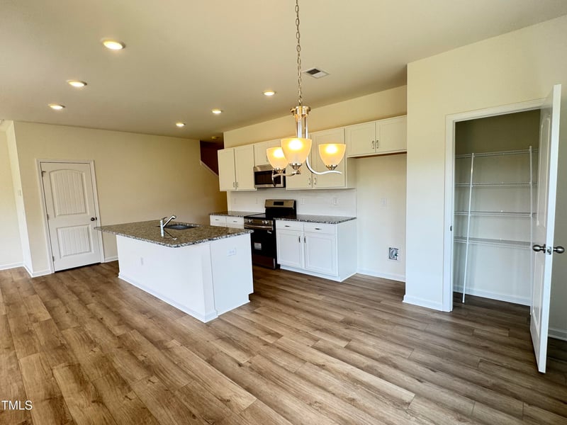 157 Courtside Dr, Dunn, NC 28334