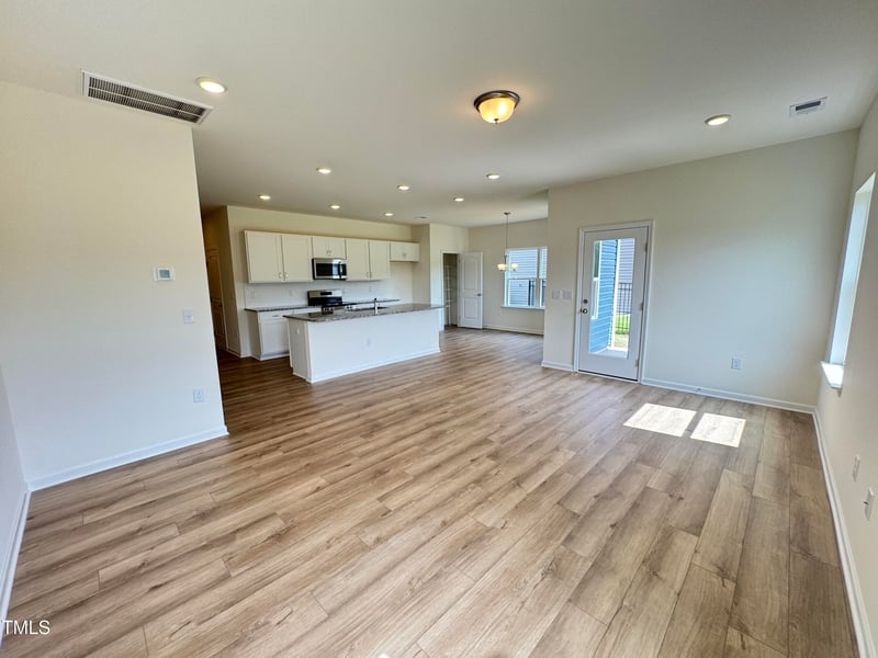 157 Courtside Dr, Dunn, NC 28334
