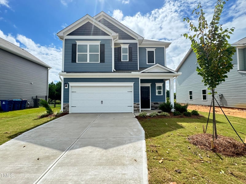 157 Courtside Dr, Dunn, NC 28334